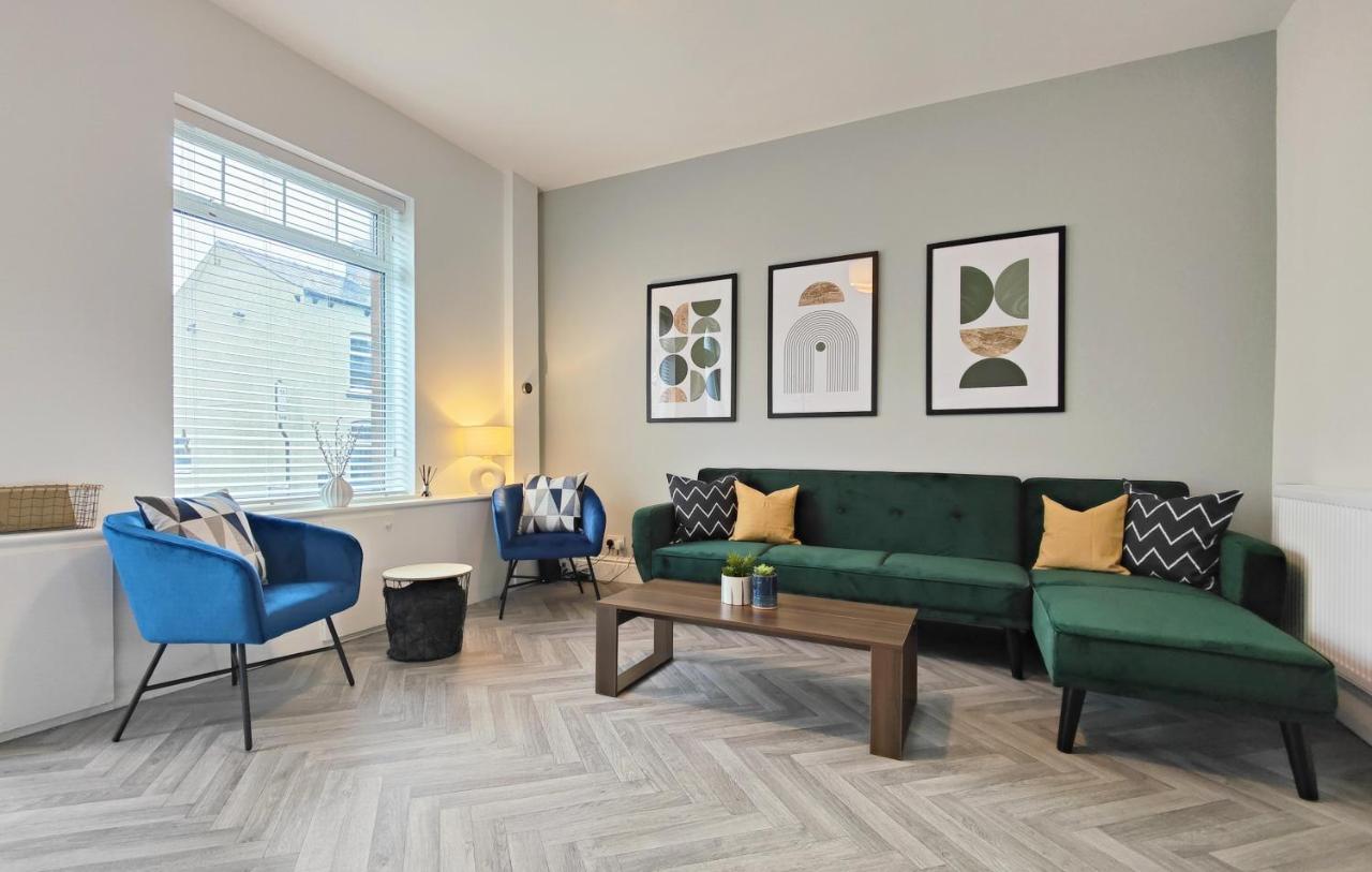 Stott House - Bright Spacious Townhouse 15 Minutes To Central Manchester With Free Parking Villa Luaran gambar